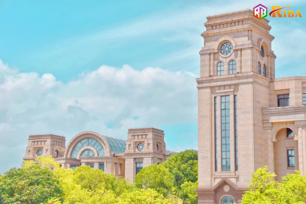 Review Fudan University